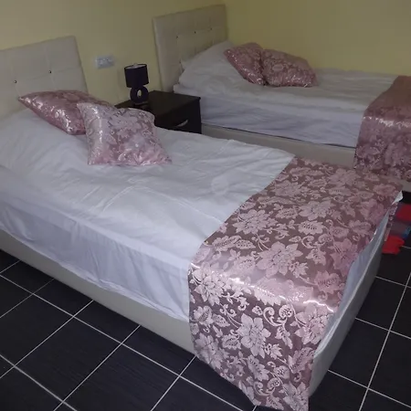 Hotel Kuecuek Denizkizi *